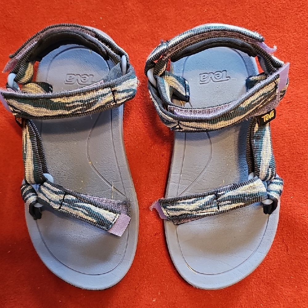 PURPLE TEVA SANDALS SZ 10 TODDLER